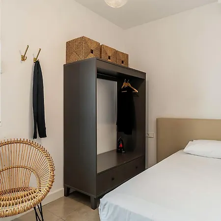 Ola Living Poblenou דירה